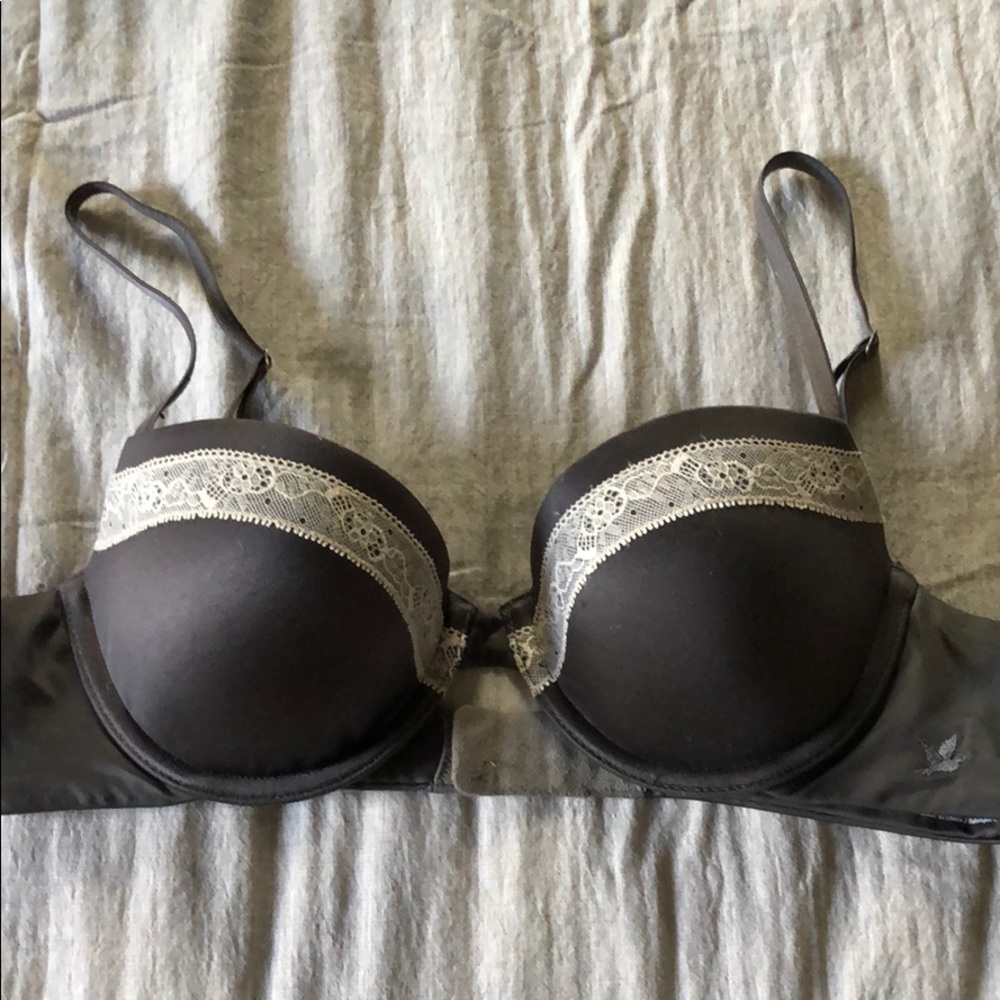 Discontinued Ella lightly lined bra